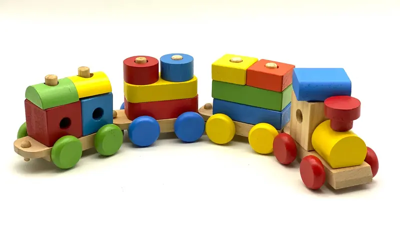 18-Piece Wooden Stacking Train With Geometric Puzzle Shapes 1