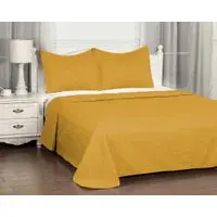 King-Sized Quilt Set – 3-Piece Coordinating Bedding Ensemble 1