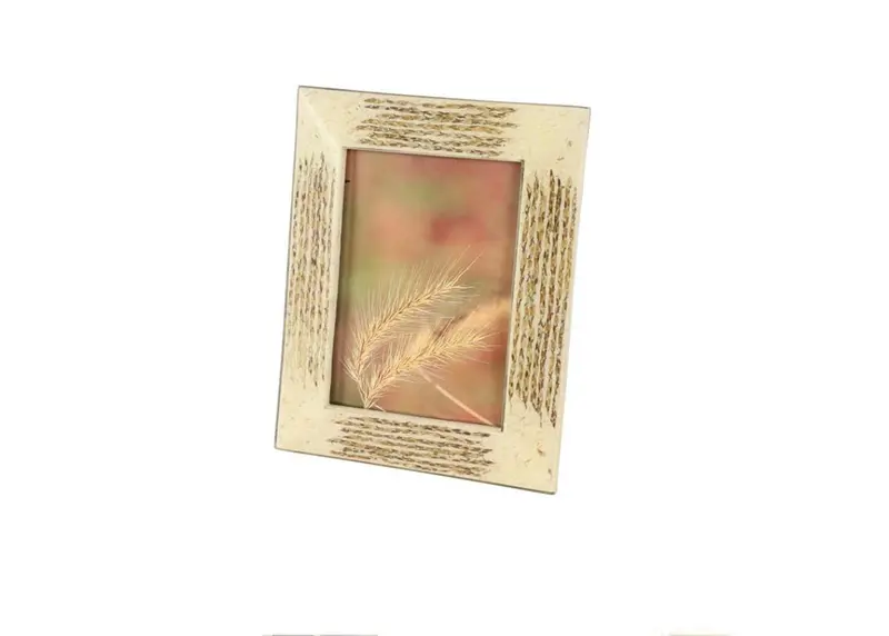 Neutral Beige Resin Photo Frame – Lightweight Modern Display Option 1