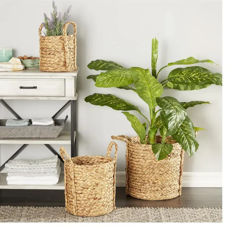 Rustic Brown Seagrass Woven Storage Basket With Carrying Handles 1