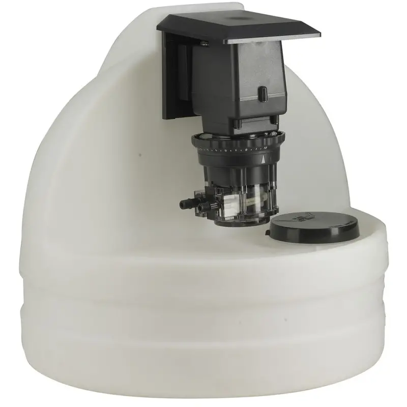 Stenner Adjustable Single-Head Pump — 7.5-Gallon Tank, #7 Tube, 1.1–22.0 Gpd 1