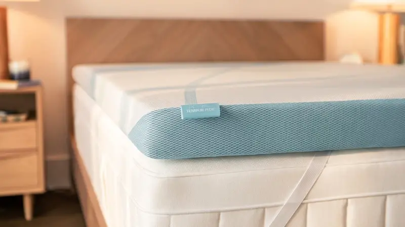 Tempur-Adapt + Gel-Infused Cooling Mattress Topper 1