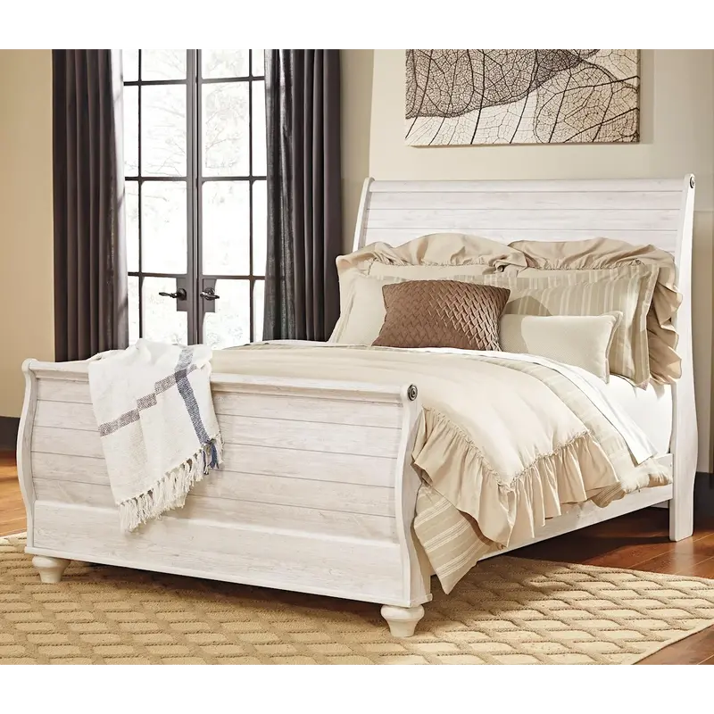 Washed-Finish Queen Sleigh Bed With Curved Headboard 1